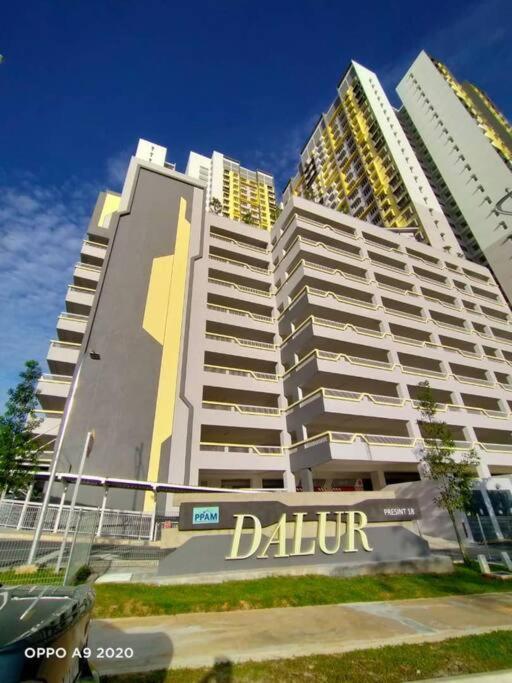 Lakeview 3 Bedroom In Presint 18 Putrajaya
