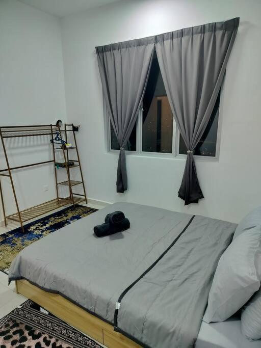 Lakeview 3 Bedroom In Presint 18 Pangsapuri *